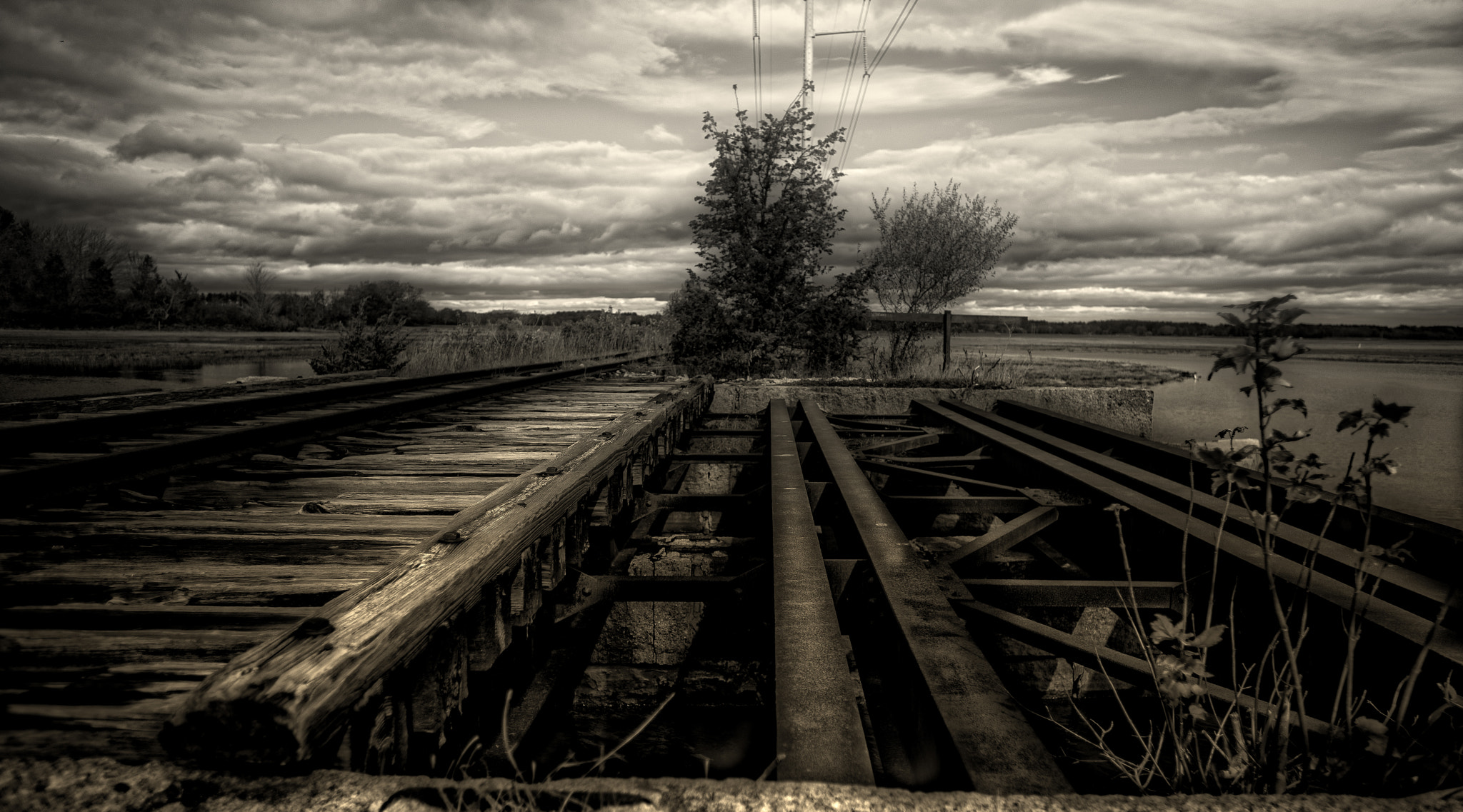 Nikon AF-S Nikkor 17-35mm F2.8D ED-IF sample photo. ...a bridge to nowhere... photography
