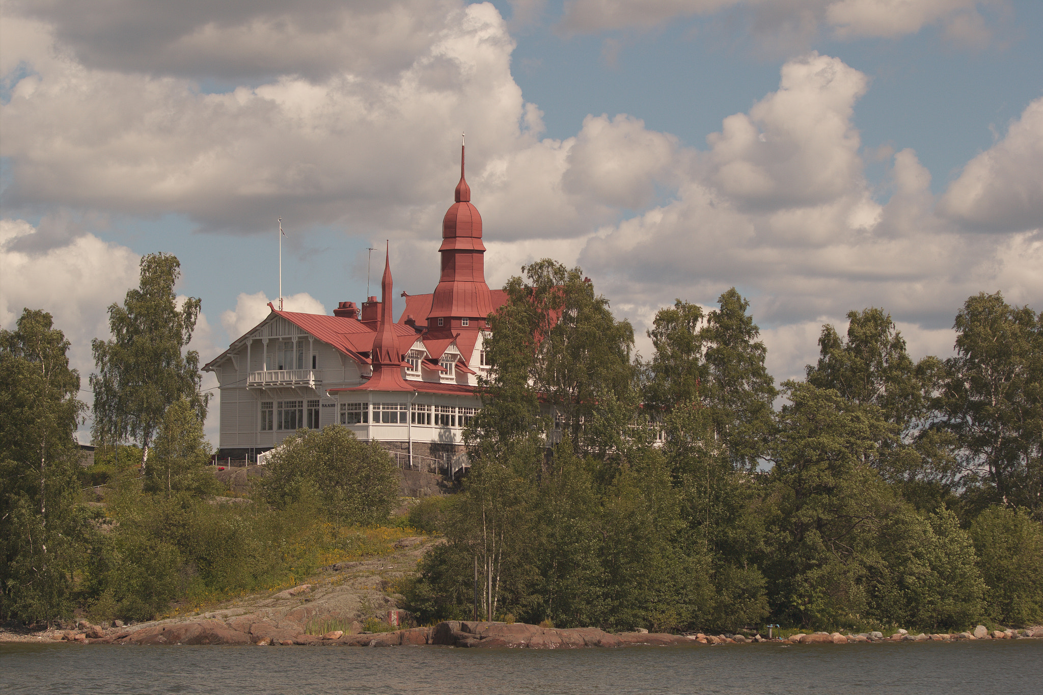 70.0 - 200.0 mm sample photo. House on the island photography