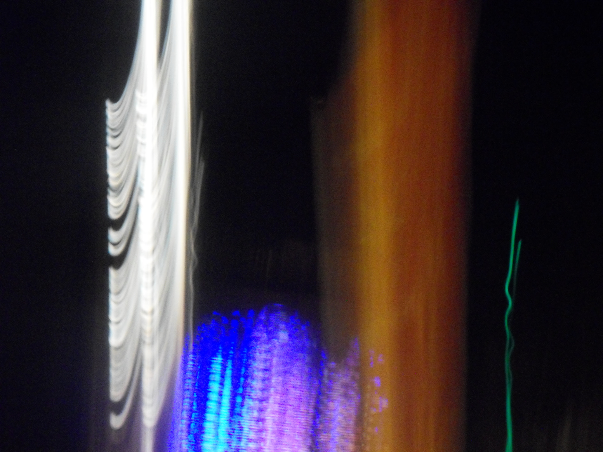 Samsung WB550, WB560 / VLUU WB550 /  HZ15W sample photo. Light fountain photography