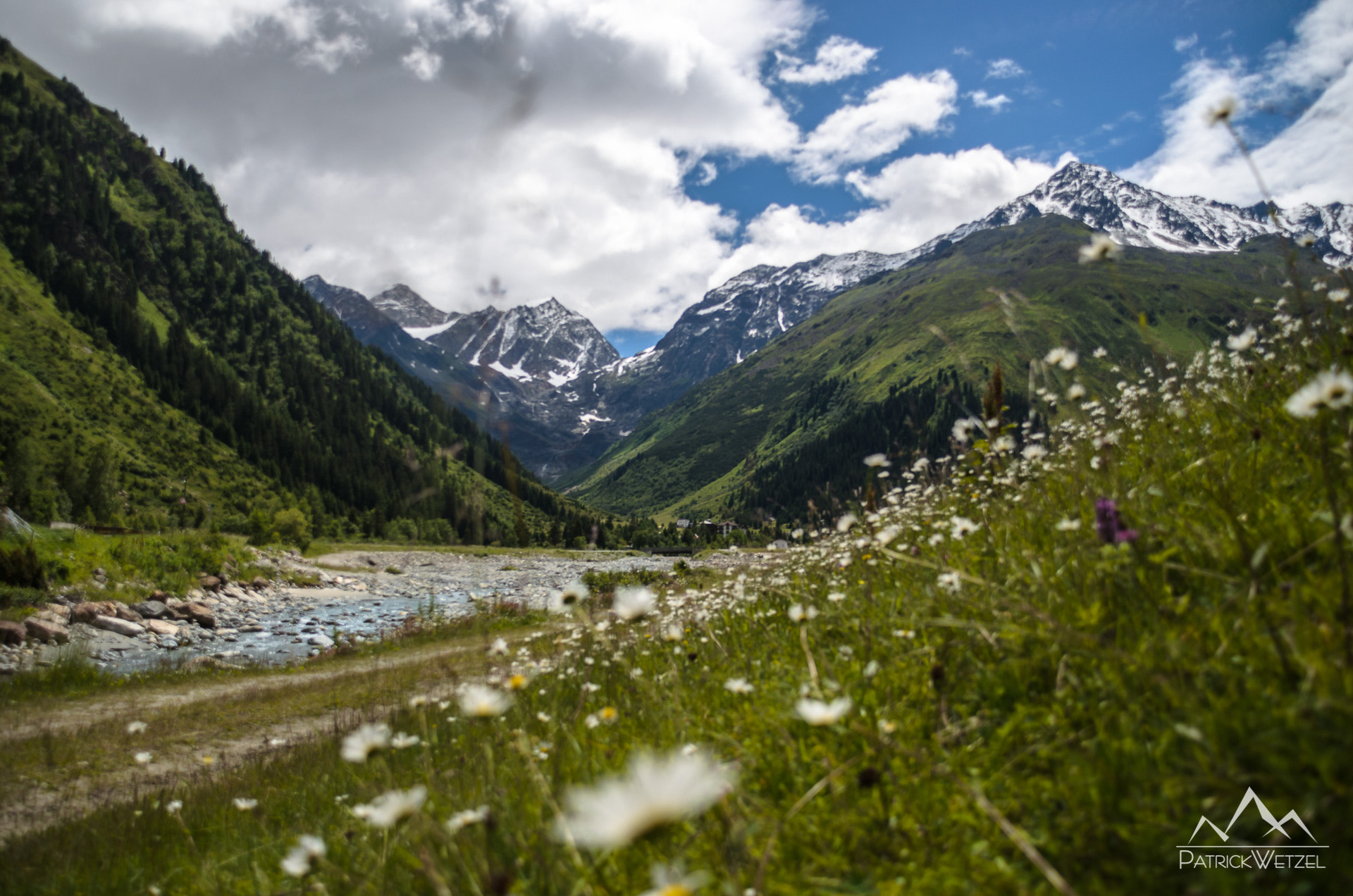Sigma 18-200mm F3.5-6.3 DC OS HSM sample photo. Mountain calling photography