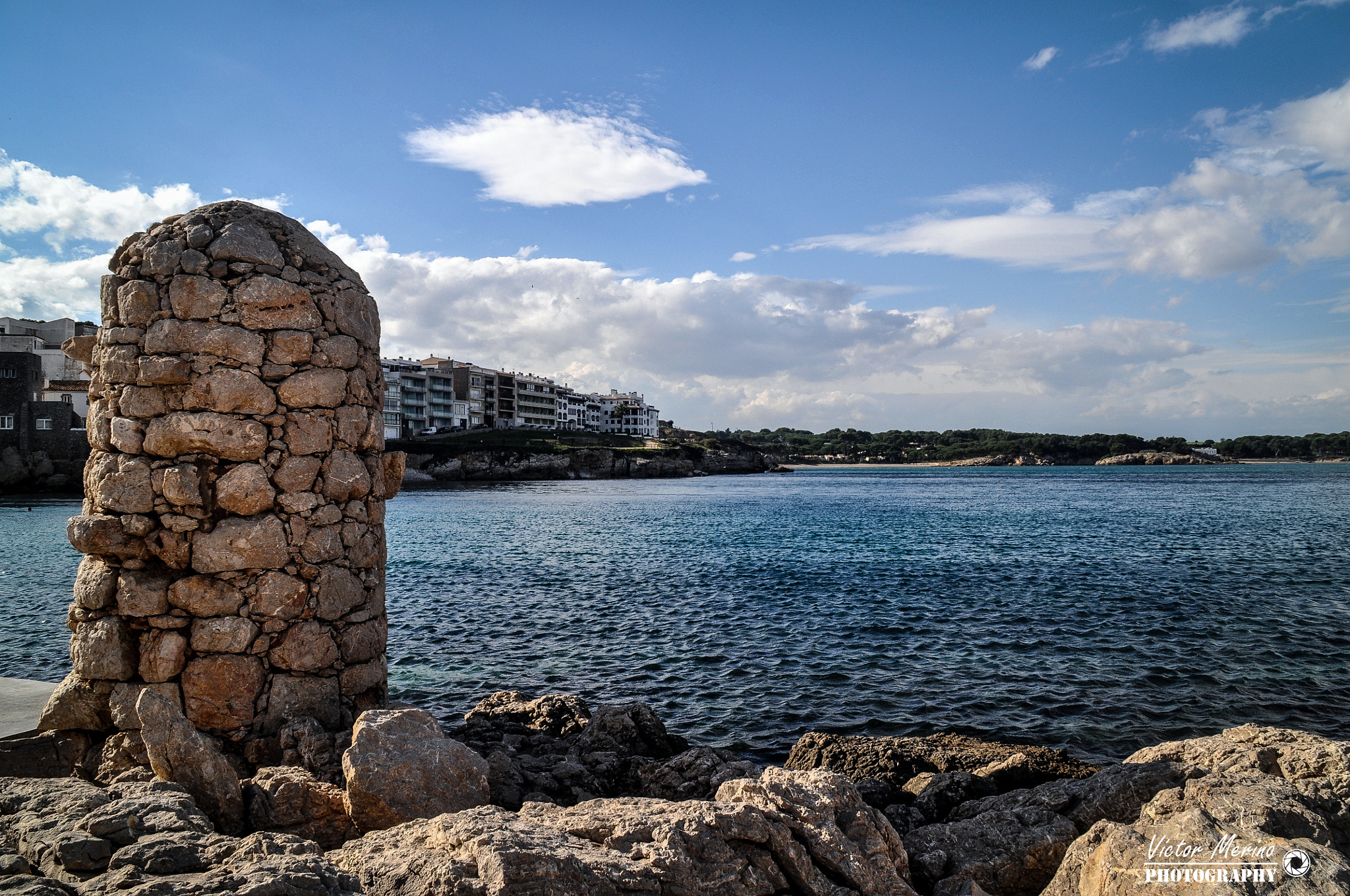 Nikon D5000 sample photo. L'escala photography