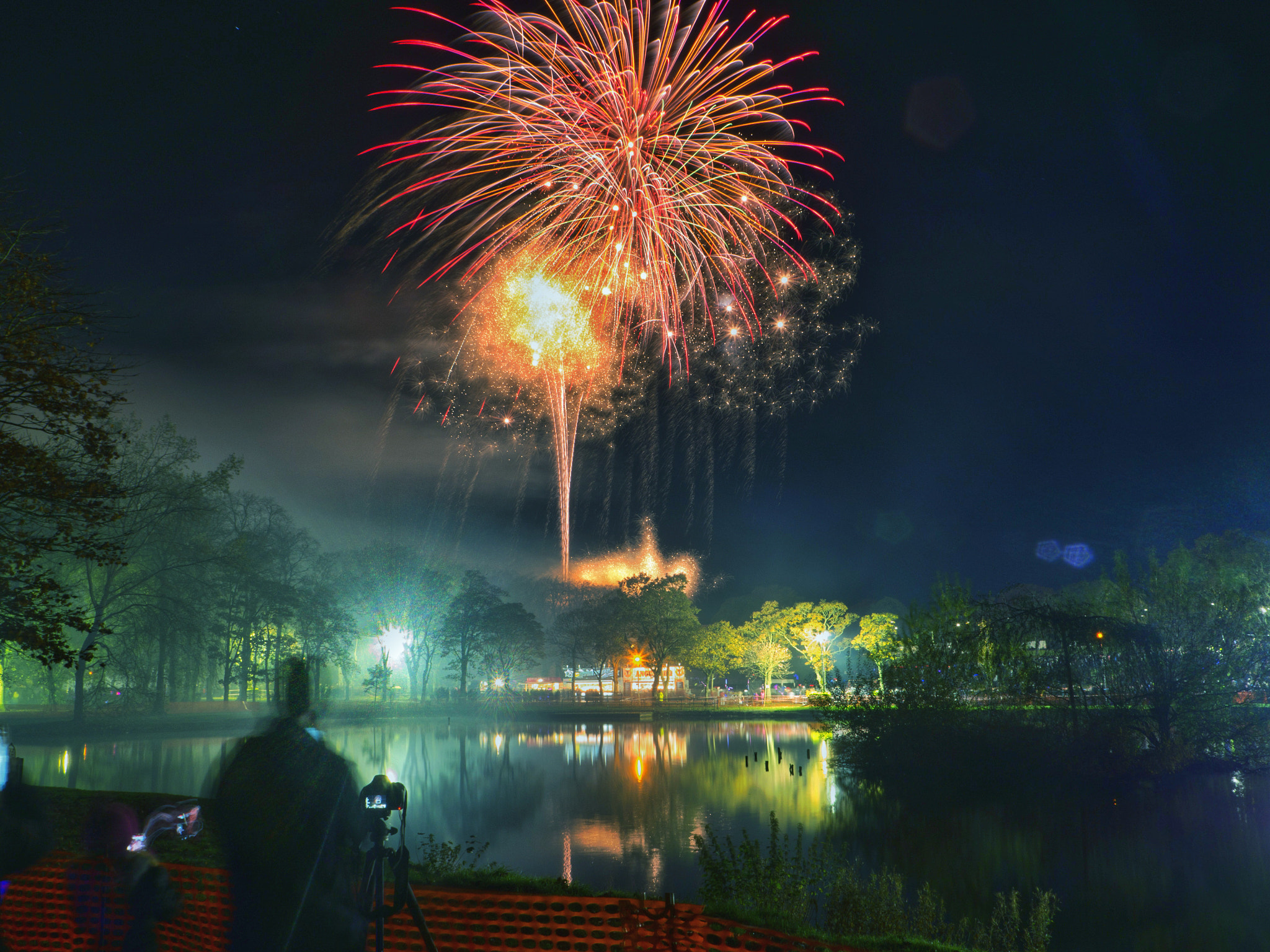 Olympus M.Zuiko Digital ED 14-42mm F3.5-5.6 EZ sample photo. Fireworks photography