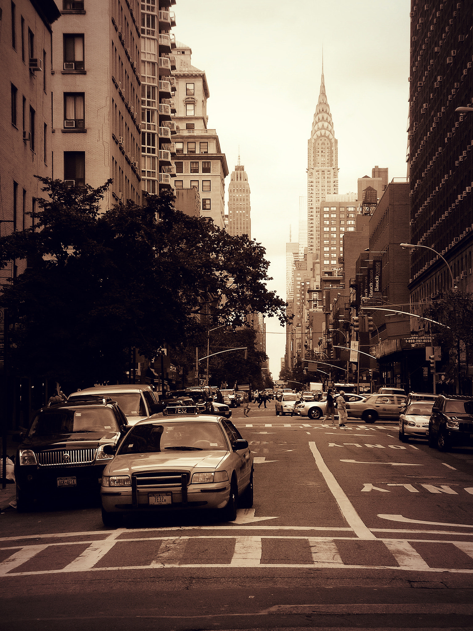 Nikon S1 sample photo. Chrysler building photography
