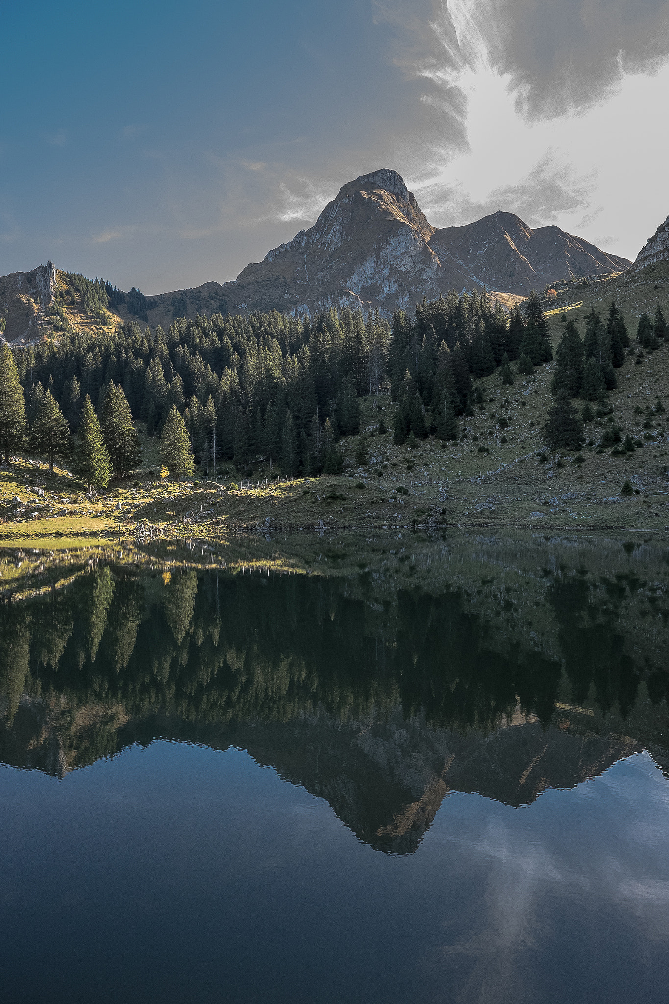 Fujifilm X-E2 + Fujifilm XF 14mm F2.8 R sample photo. Gantrischseeli, switzerland photography