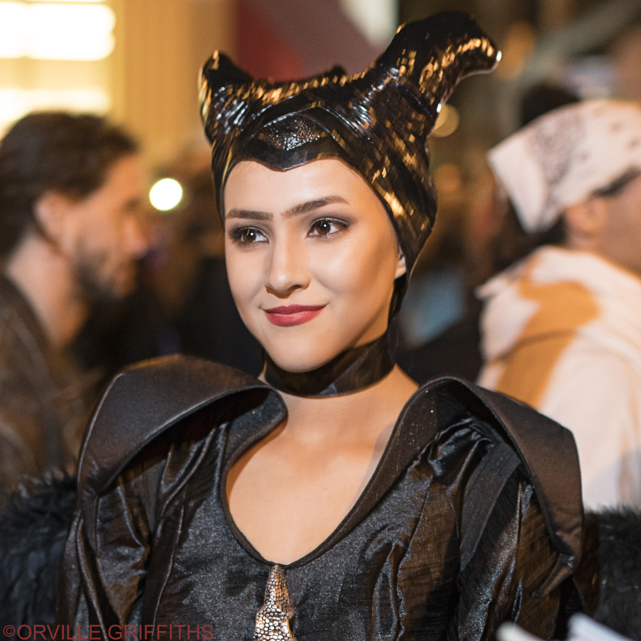 Sony a6300 + Sony Sonnar T* FE 55mm F1.8 ZA sample photo. Do you know me? photography
