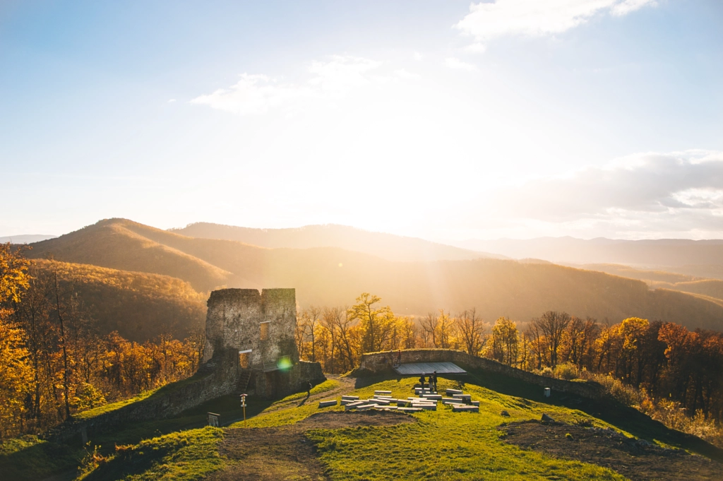 Pustý hrad by Tomáš Valach on 500px.com