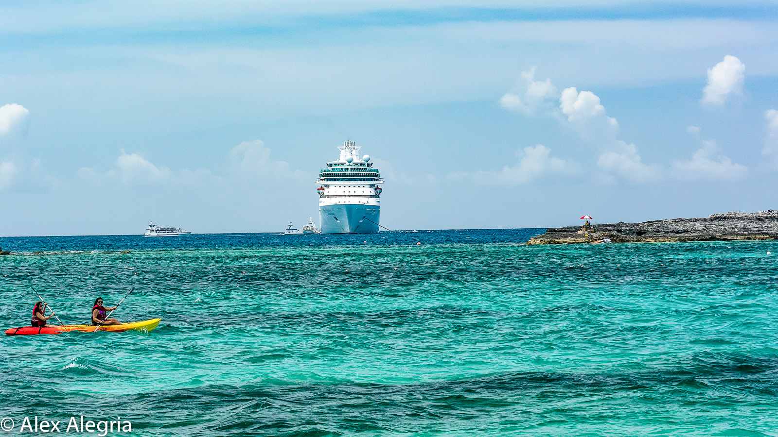 Nikon 1 Nikkor VR 30-110mm F3.8-5.6 sample photo. Blue  ocean photography
