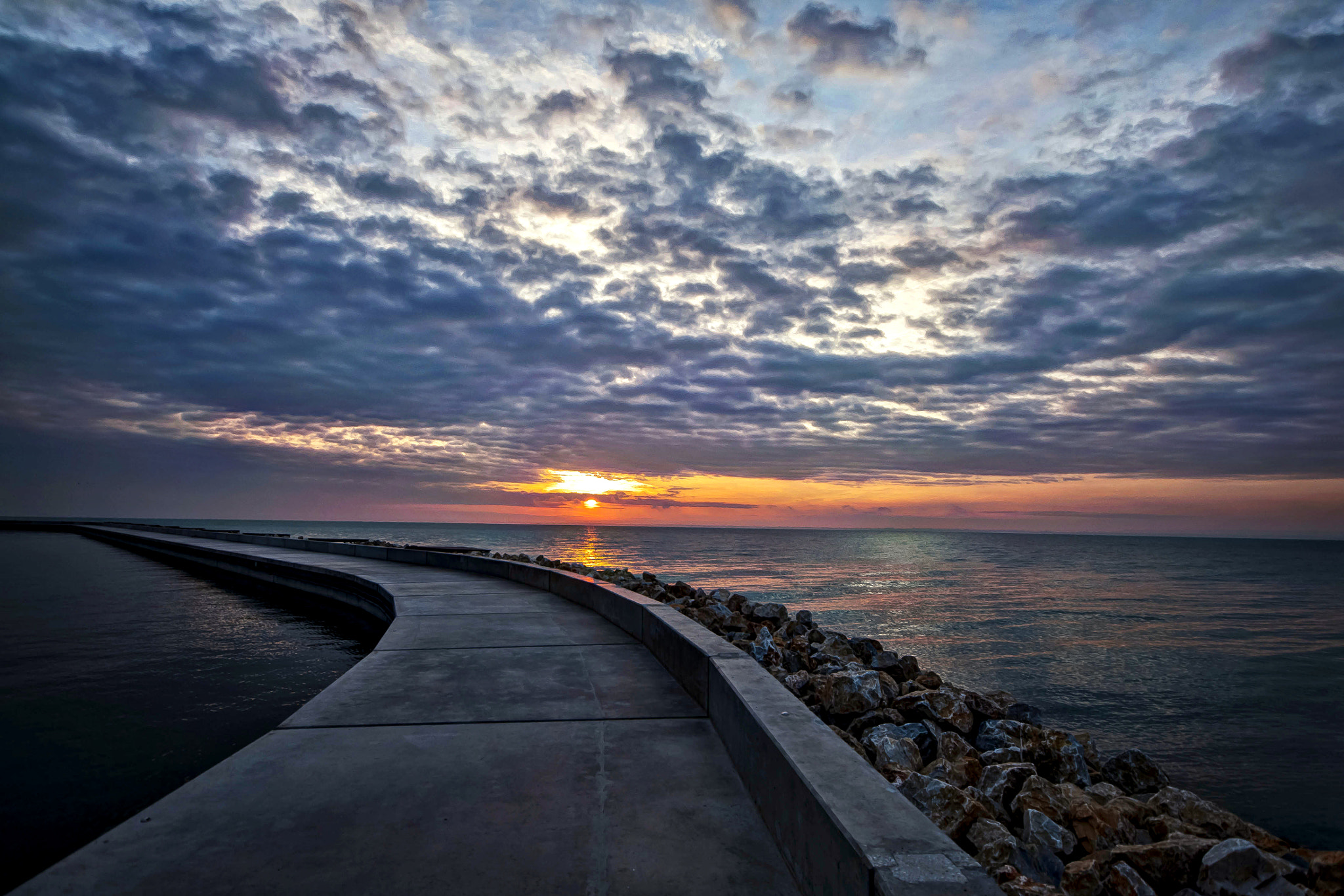 Sigma AF 10-20mm F4-5.6 EX DC sample photo. Andmore fused photography