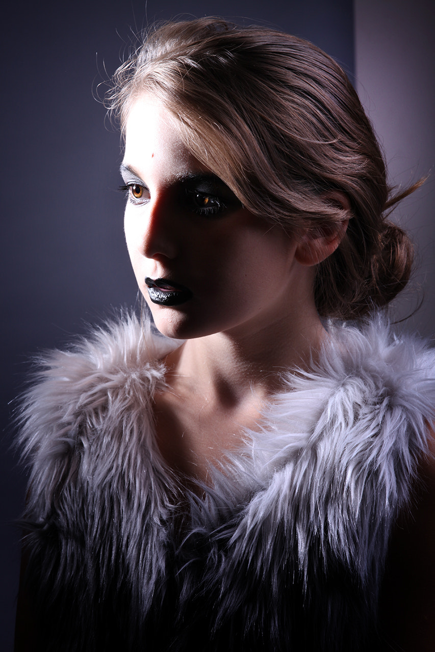 Sigma 85mm F1.4 EX DG HSM sample photo. Irina (1 sours of light) photography