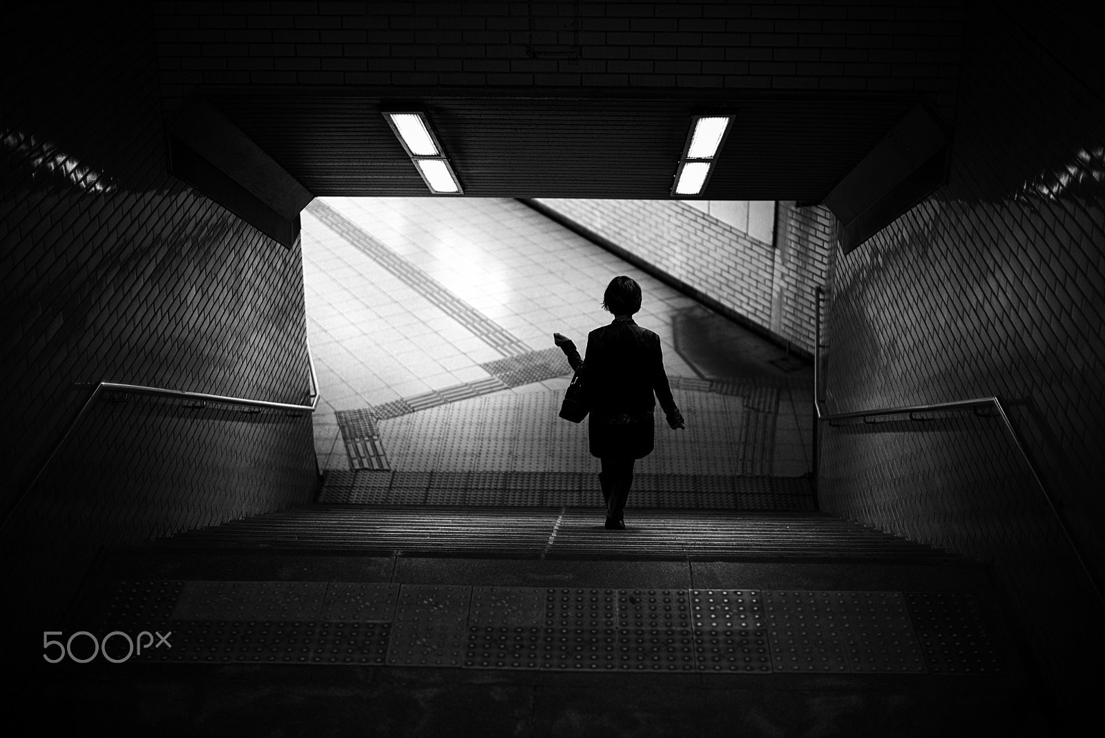 Leica Noctilux-M 50mm F0.95 ASPH sample photo. Female photography