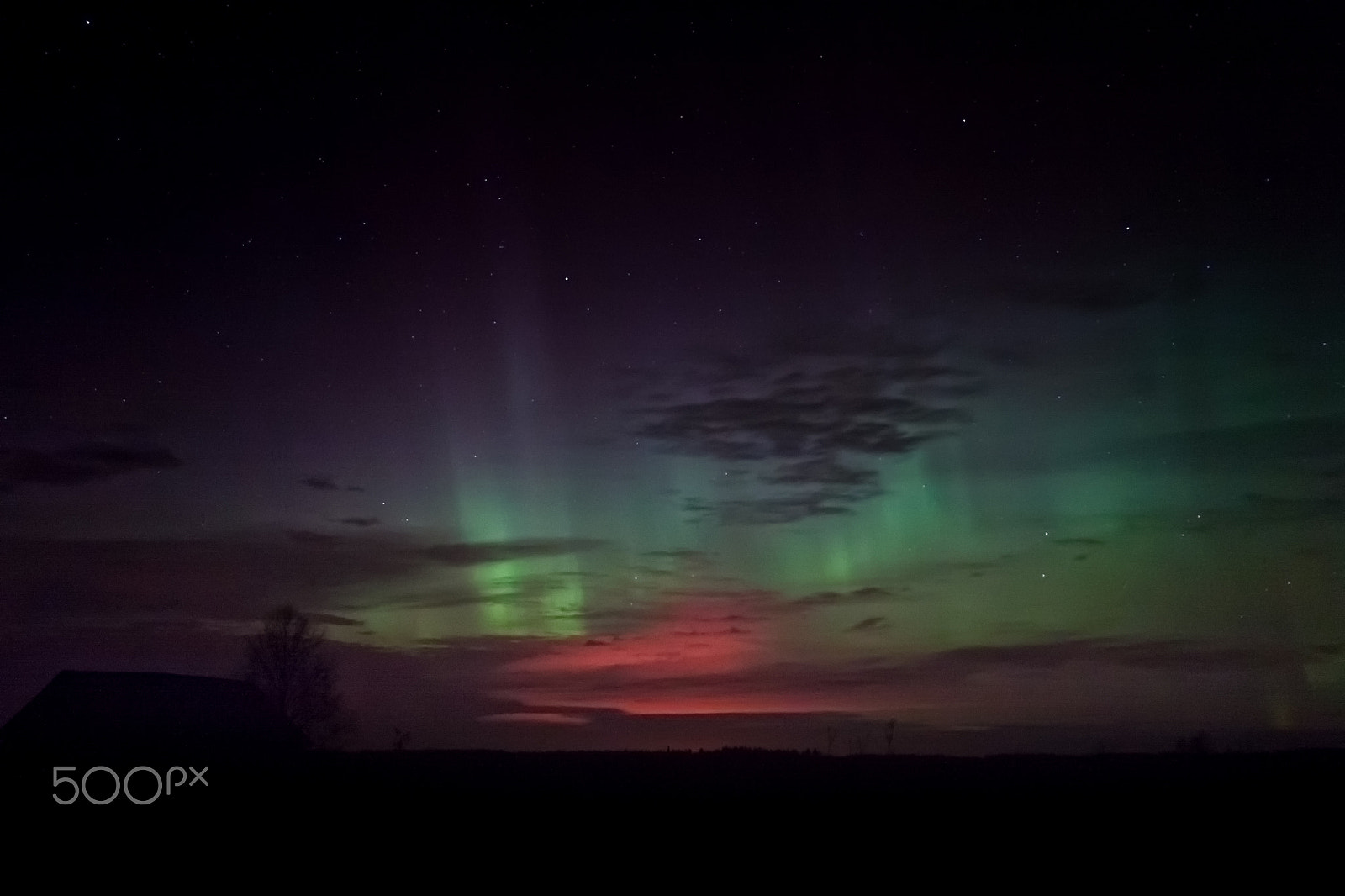 Canon EF-S 24mm F2.8 STM sample photo. Aurora borealis over the barn house photography