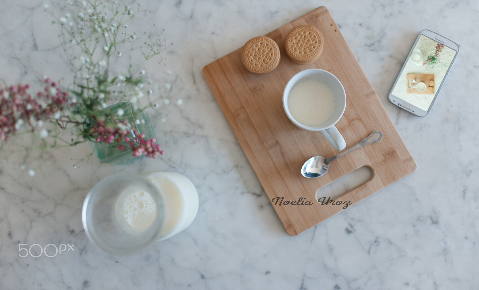 Nikon D700 + Nikon AF-S DX Nikkor 35mm F1.8G sample photo. Minimal breakfast photography