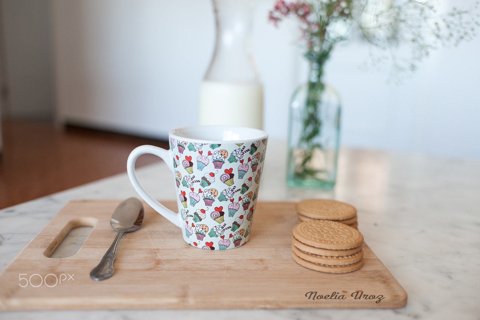 Nikon D700 + Nikon AF-S DX Nikkor 35mm F1.8G sample photo. Minimal breakfast photography