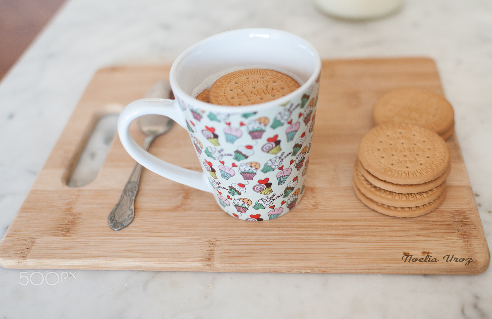 Nikon D700 + Nikon AF-S DX Nikkor 35mm F1.8G sample photo. Minimal breakfast photography