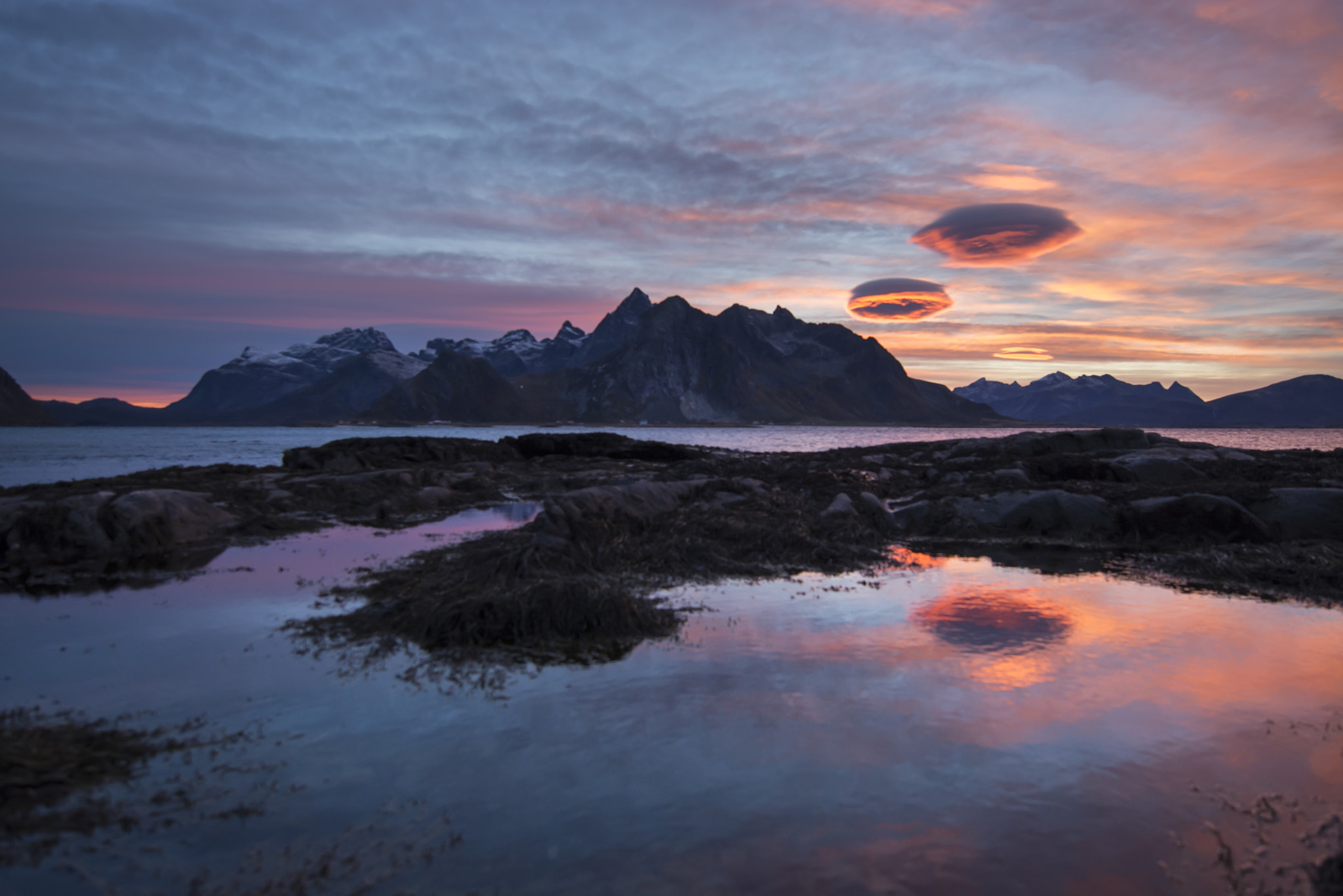 Nikon AF-S Nikkor 14-24mm F2.8G ED sample photo. Vareid, lofoten  photography