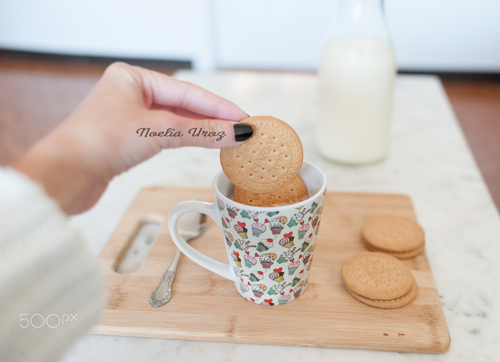 Nikon D700 + Nikon AF-S DX Nikkor 35mm F1.8G sample photo. Minimal breakfast photography