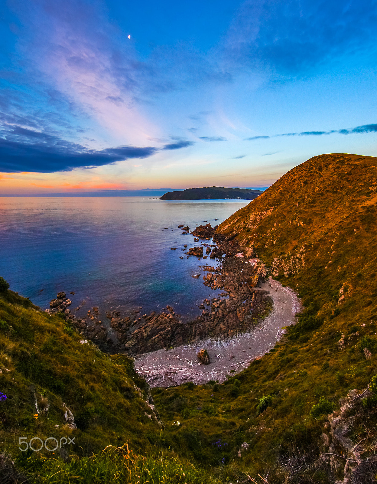Canon EF 14mm F2.8L II USM sample photo. Western titahi bay coast photography