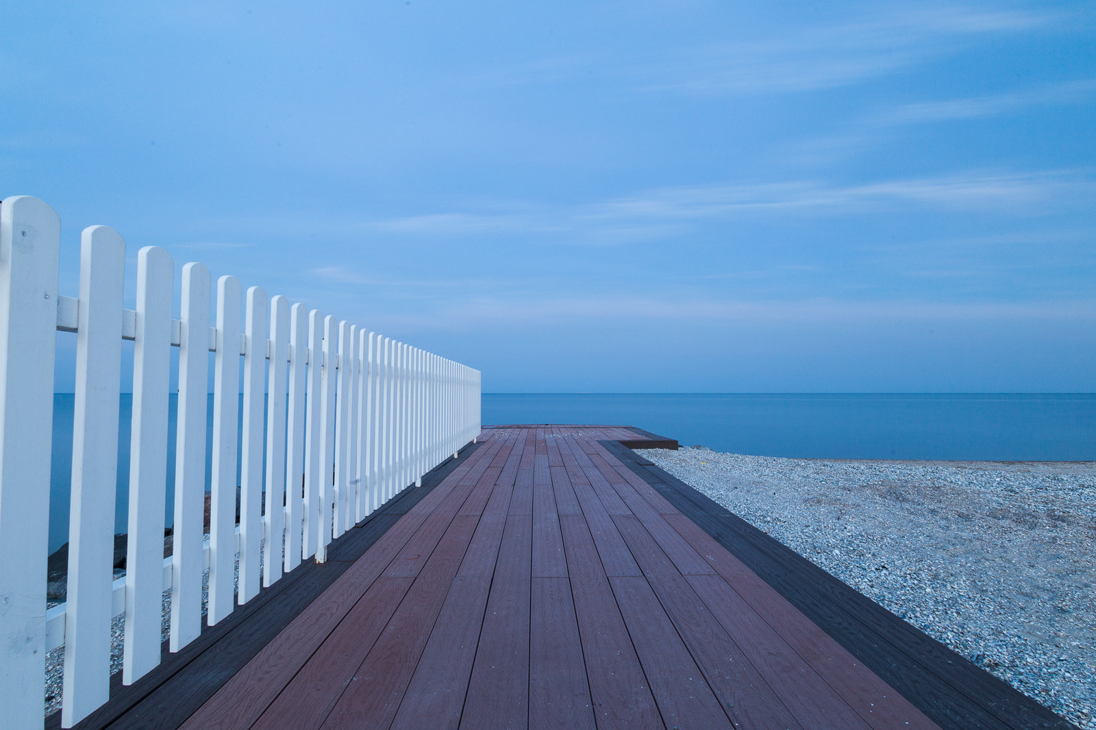 Canon EOS 6D sample photo. Seascape with wooden jetty at dusk photography