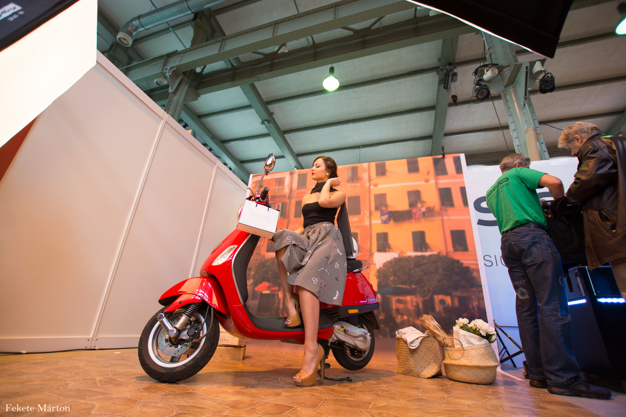 Nikon D5200 + Sigma 10-20mm F3.5 EX DC HSM sample photo. Simga stand photography