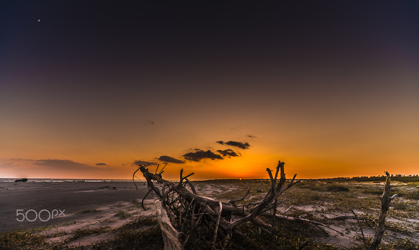 Sigma 12-24mm F4.5-5.6 EX DG Aspherical HSM sample photo. Sun and moon photography