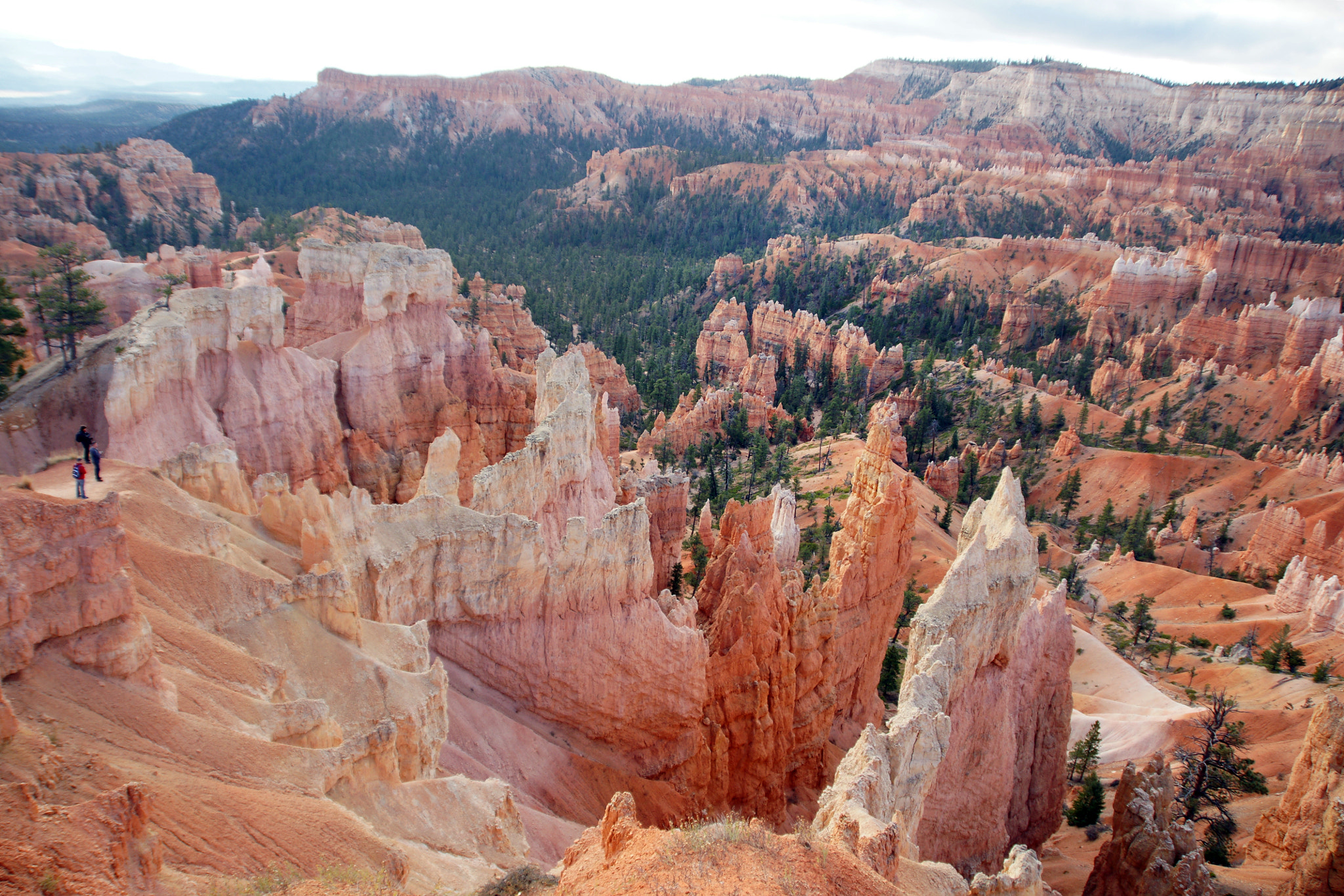 Sony Alpha DSLR-A700 + Sigma 18-250mm F3.5-6.3 DC OS HSM sample photo. Bryce formations photography