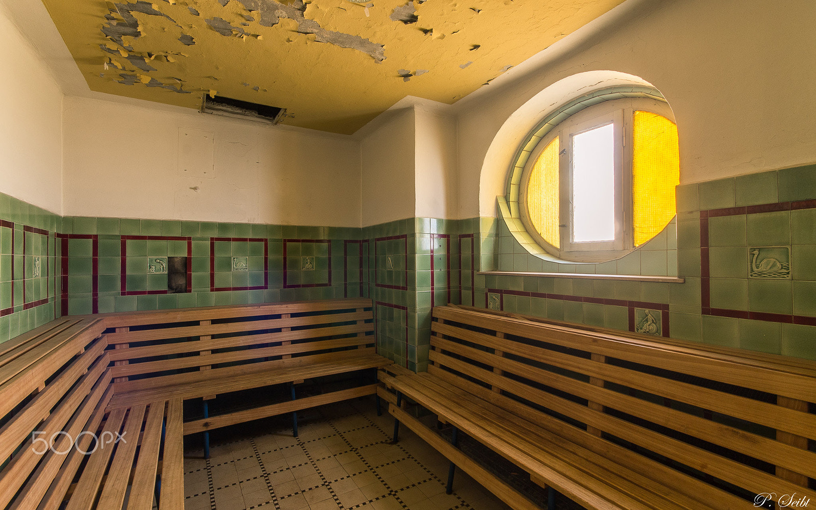 Canon EOS 1100D (EOS Rebel T3 / EOS Kiss X50) + Sigma 10-20mm F4-5.6 EX DC HSM sample photo. Altes stadtbad leipzig | old swimming bath leipzig photography