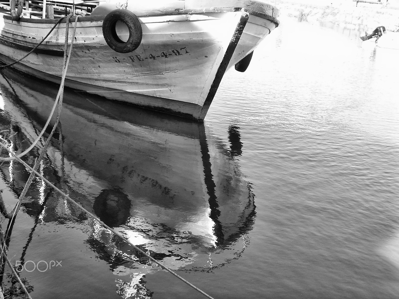 Samsung Pro 815 sample photo. Reflejo en el puerto photography