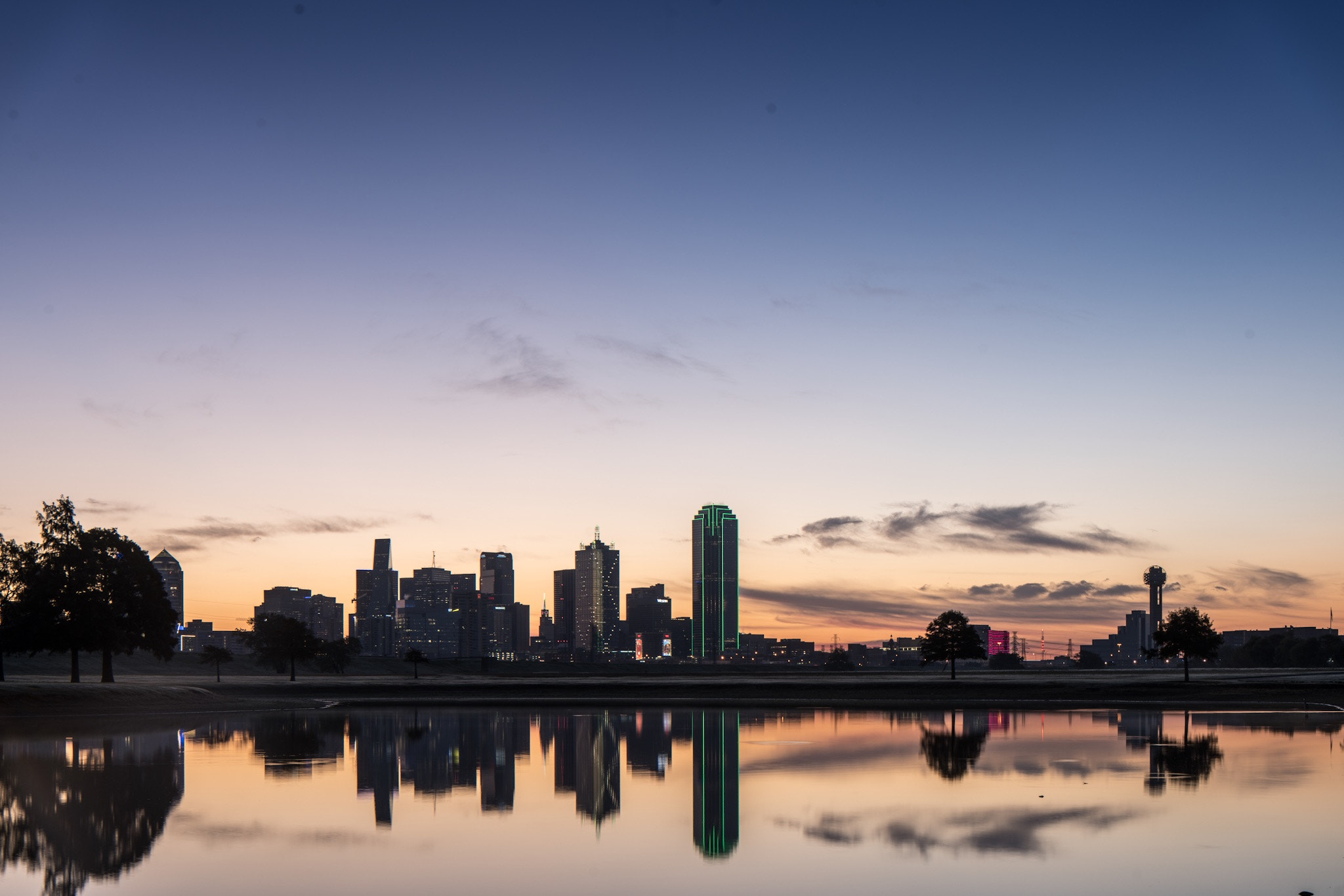 Sony a7R II sample photo. Dallas sunrise photography