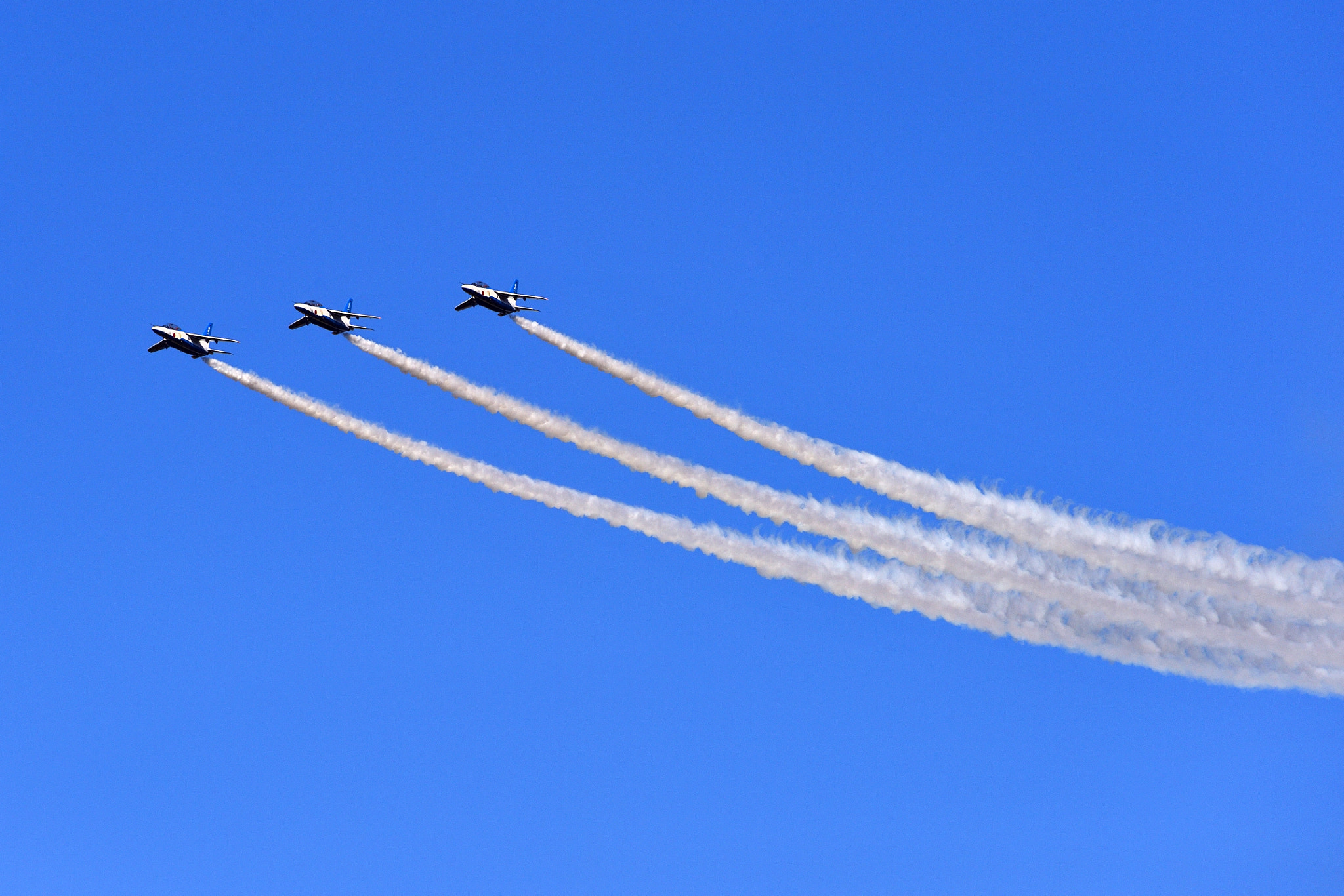 Nikon AF-S Nikkor 200-500mm F5.6E ED VR sample photo. Blue impulse photography