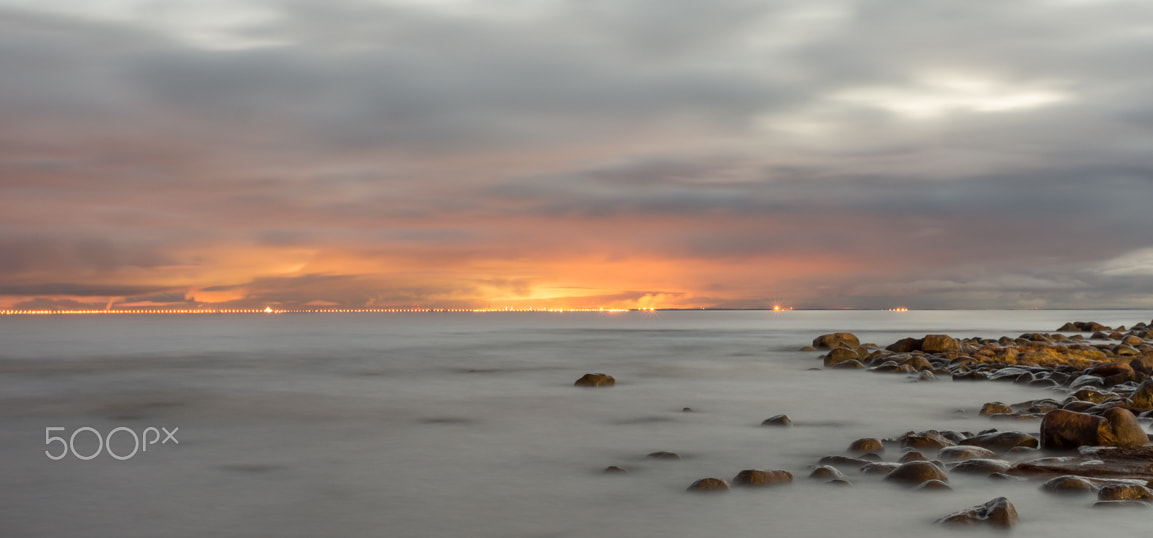 Nikon D7200 + Nikon AF Nikkor 35mm F2D sample photo. Sunset photography