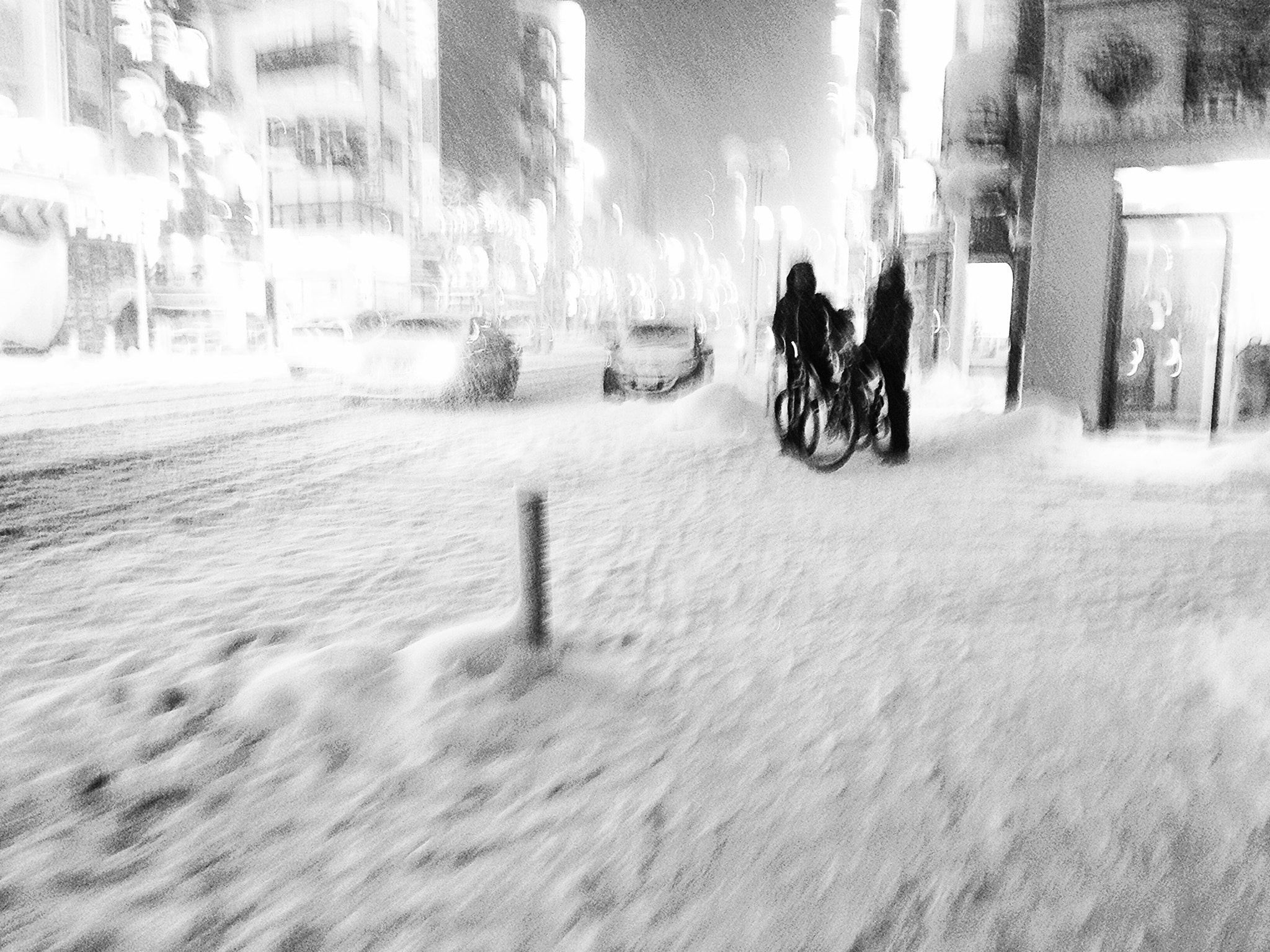 Blux Touch Blux Pro V1.1.1 sample photo. A snowy night in tokyo photography