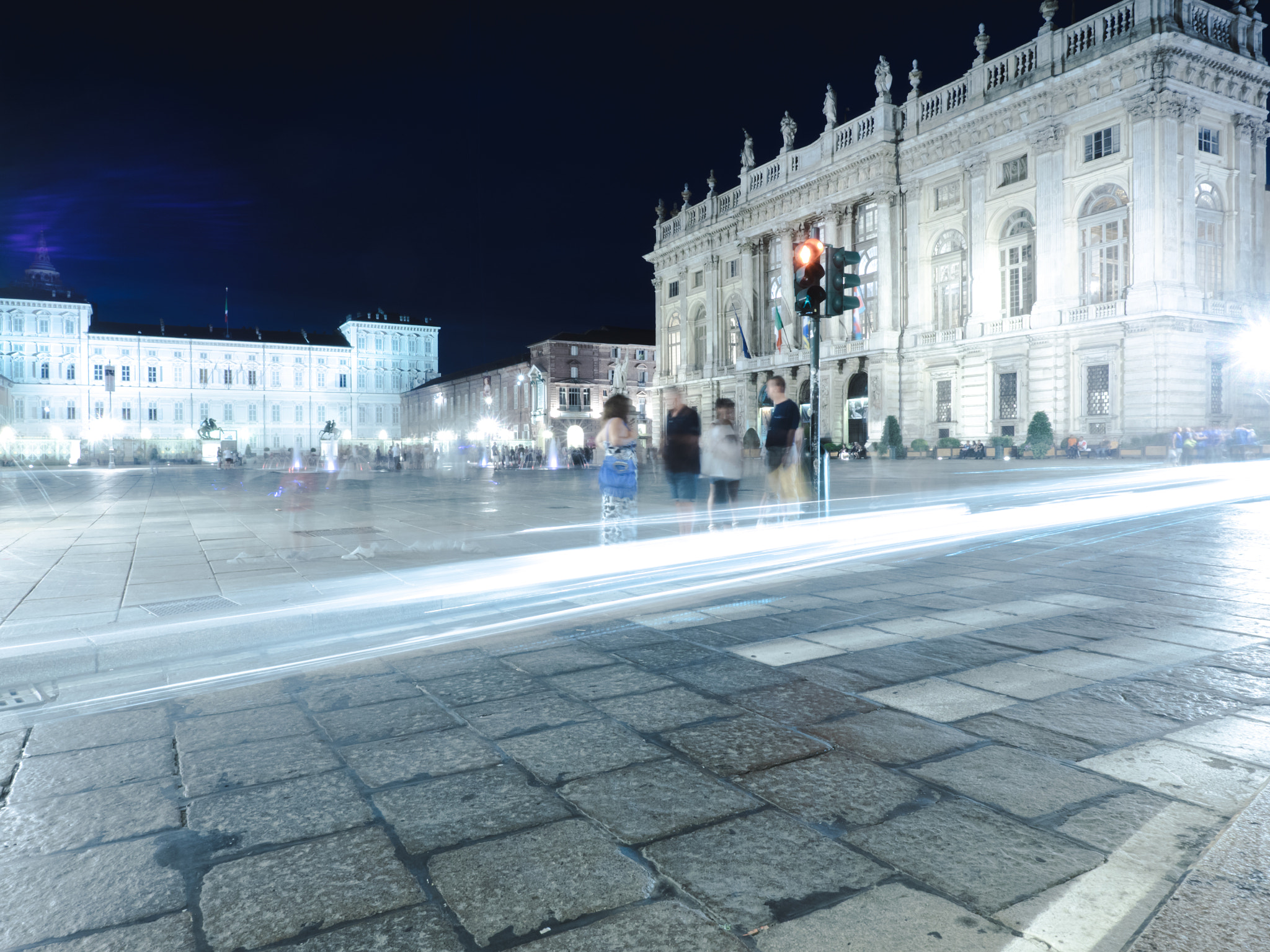 Olympus OM-D E-M1 + OLYMPUS M.12mm F2.0 sample photo. Turin by night photography