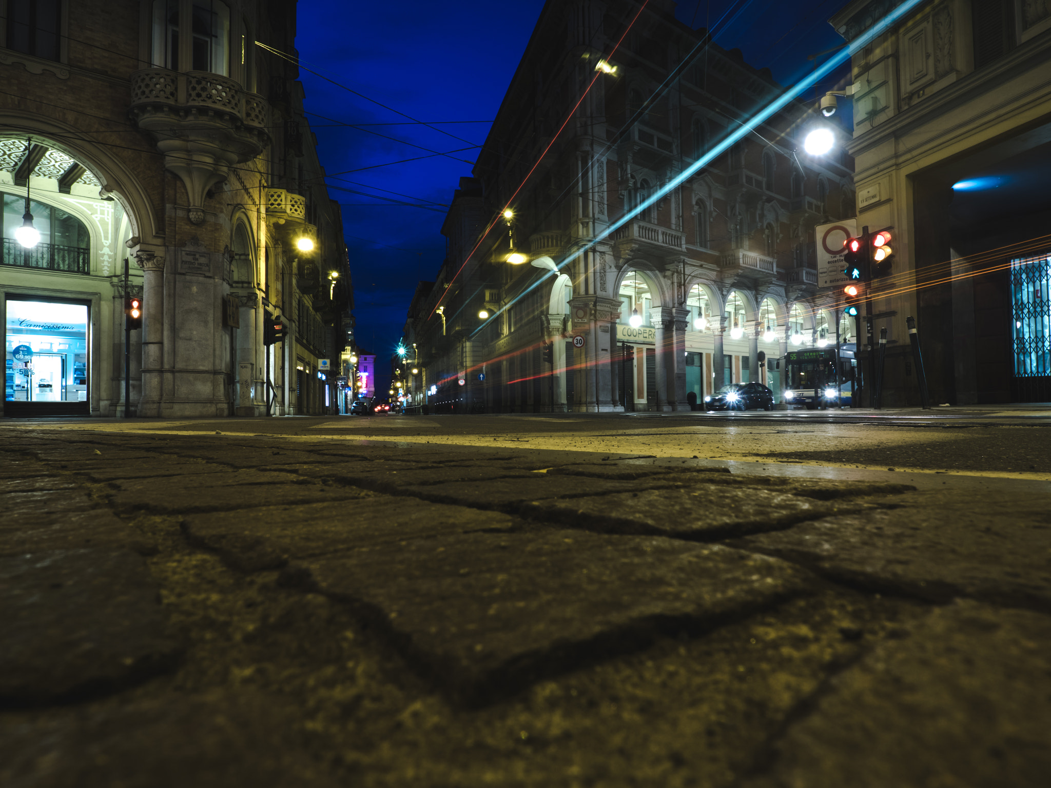 Olympus OM-D E-M1 + OLYMPUS M.12mm F2.0 sample photo. Turin by night photography