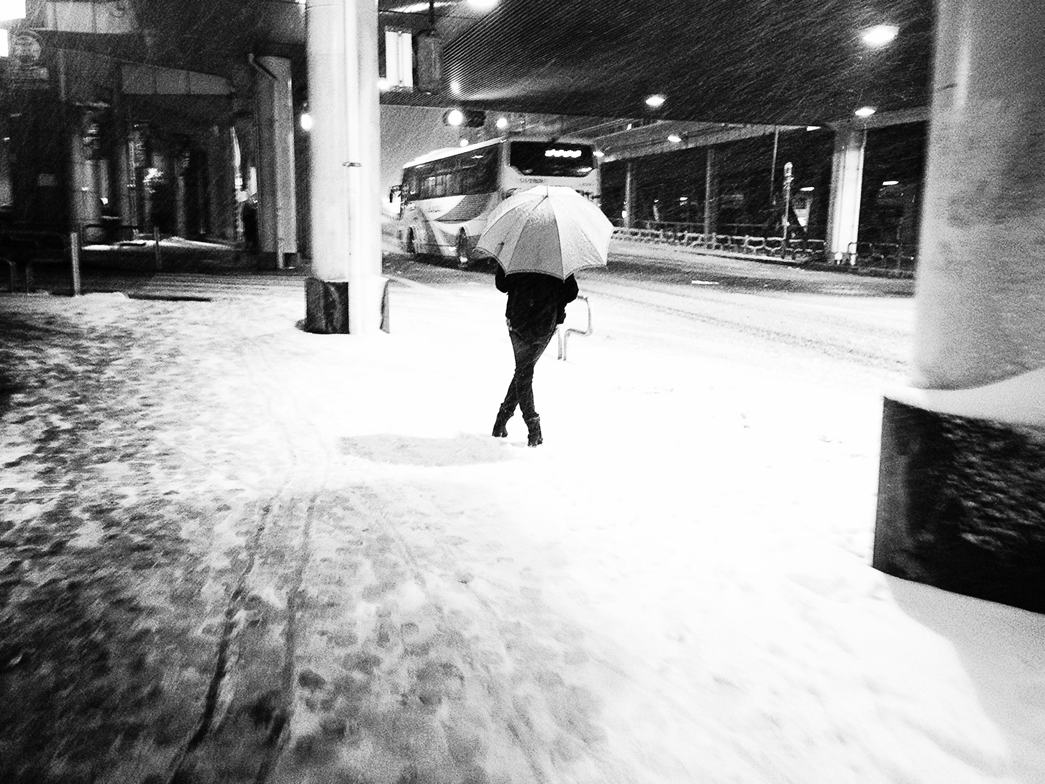 Blux Touch Blux Pro V1.1.1 sample photo. Snowy send off photography
