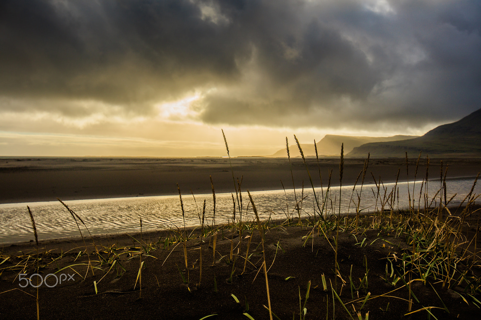 Canon EOS 5DS + Canon EF 300mm f/2.8L sample photo. Black sand photography