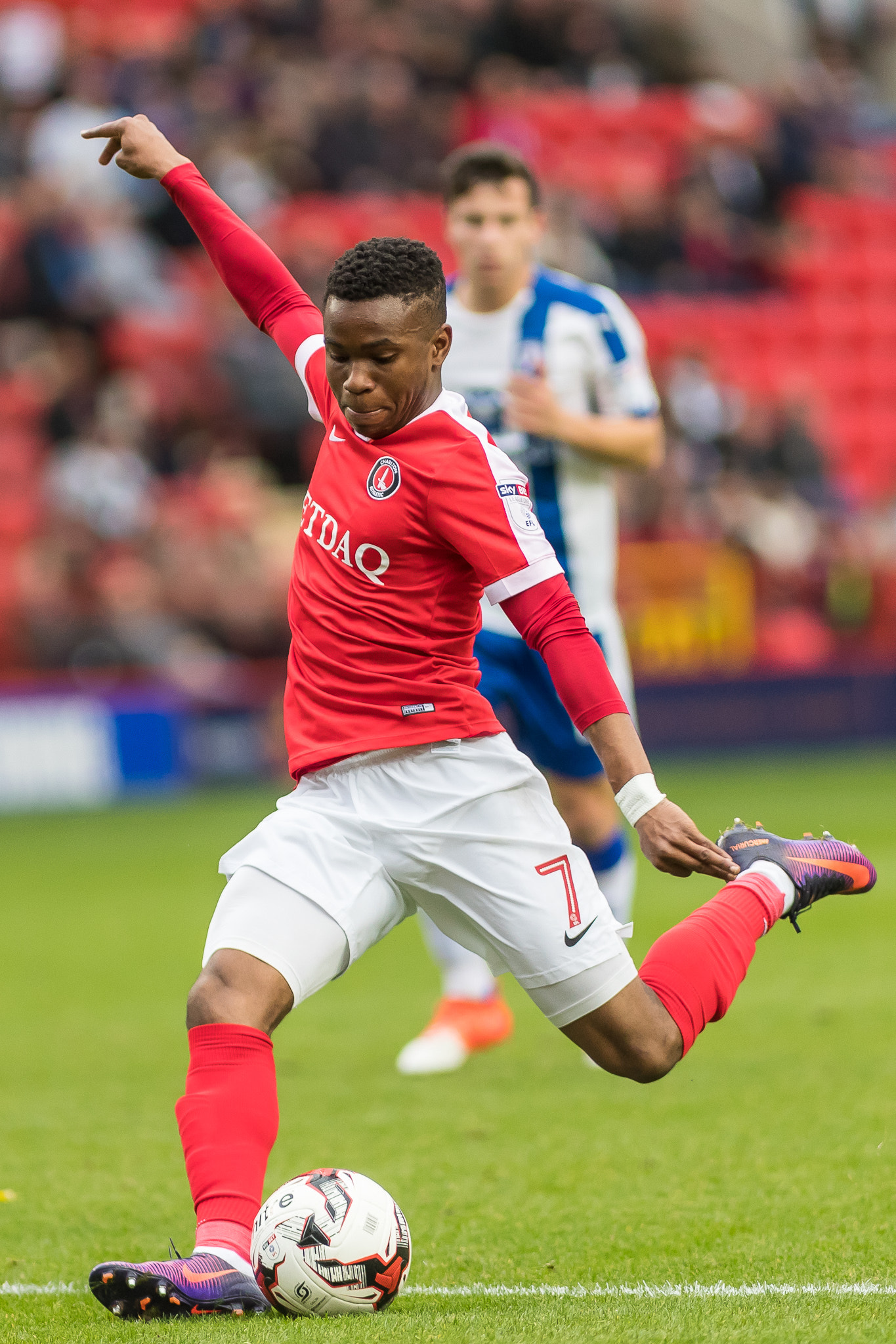 Canon EF 200mm F2.8L II USM sample photo. Charlton vs chesterfield - 29/10/16 photography