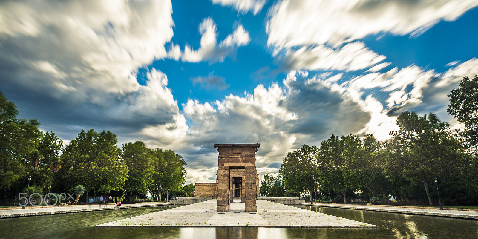 Nikon D800 + Nikon AF Nikkor 20mm F2.8D sample photo. Running clouds over debod photography