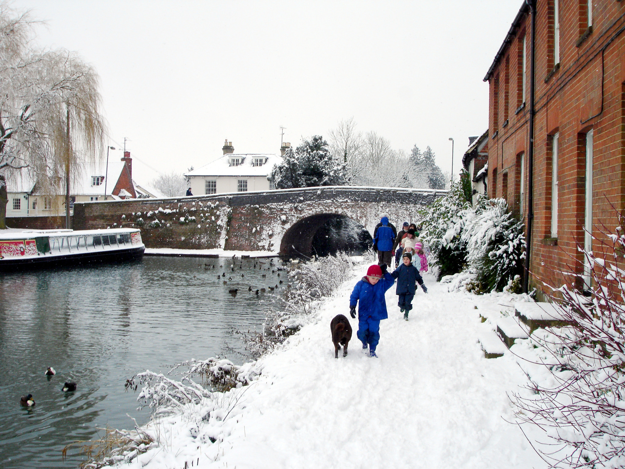 Sony DSC-P150 sample photo. Hungerford snow photography