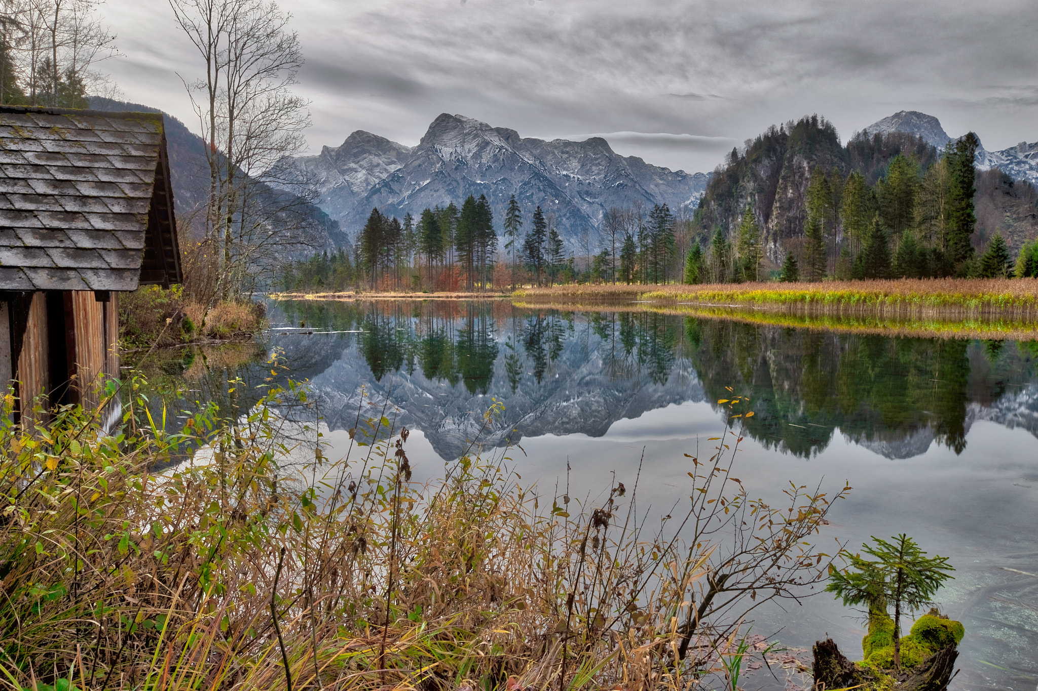 Sony a7 II sample photo. Autumnal lake photography