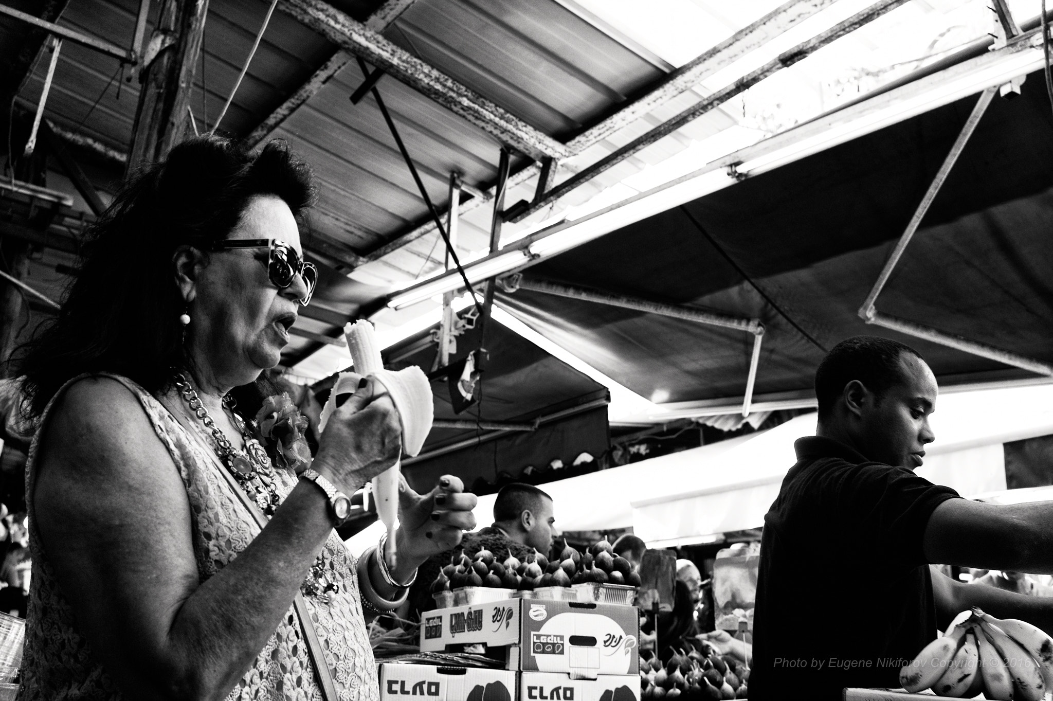 Leica M9 + Leica Summilux-M 35mm F1.4 ASPH sample photo. Shukha carmel market, tel aviv photography