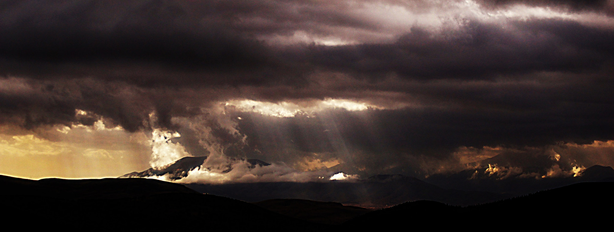 Sony SLT-A55 (SLT-A55V) sample photo. Dark day photography