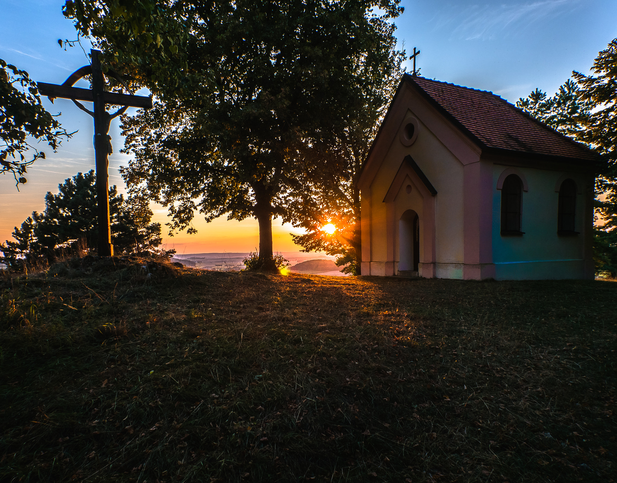 Panasonic Lumix DMC-G5 + Panasonic Lumix G 14mm F2.5 ASPH sample photo. Sonnenuntergang auf dem kalvarienberg photography