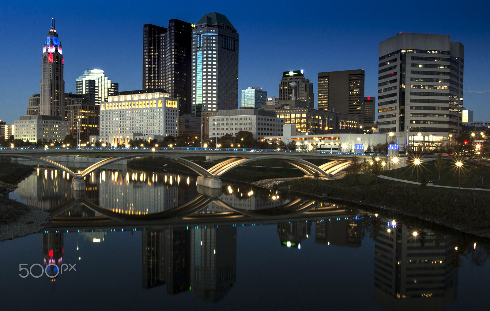 Canon EOS 650D (EOS Rebel T4i / EOS Kiss X6i) sample photo. Columbus by night photography