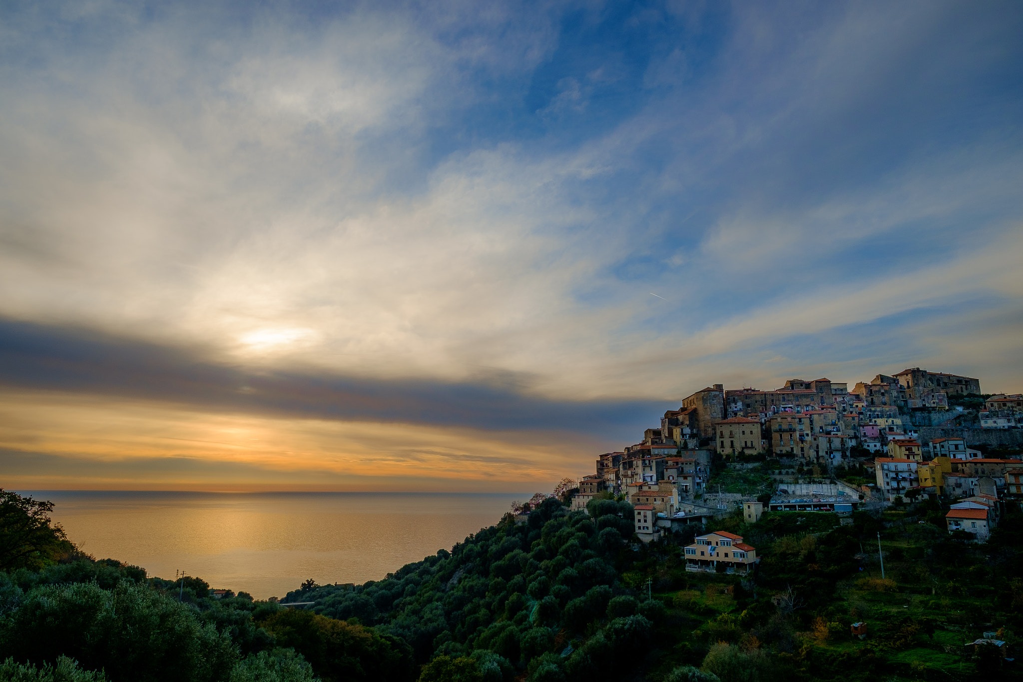 Fujifilm X-E1 + Fujifilm XF 14mm F2.8 R sample photo. Oro photography