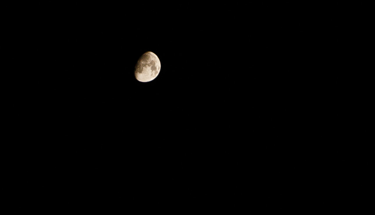 Canon EOS 650D (EOS Rebel T4i / EOS Kiss X6i) + Tamron SP AF 17-50mm F2.8 XR Di II LD Aspherical (IF) sample photo. Moon :) photography