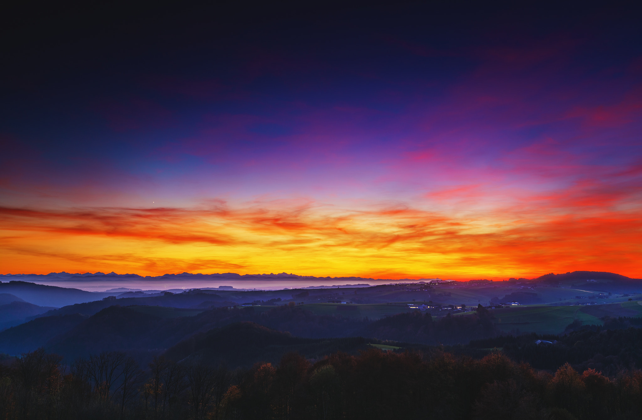 Canon EF 16-35mm F4L IS USM sample photo. Wood quarter glow photography