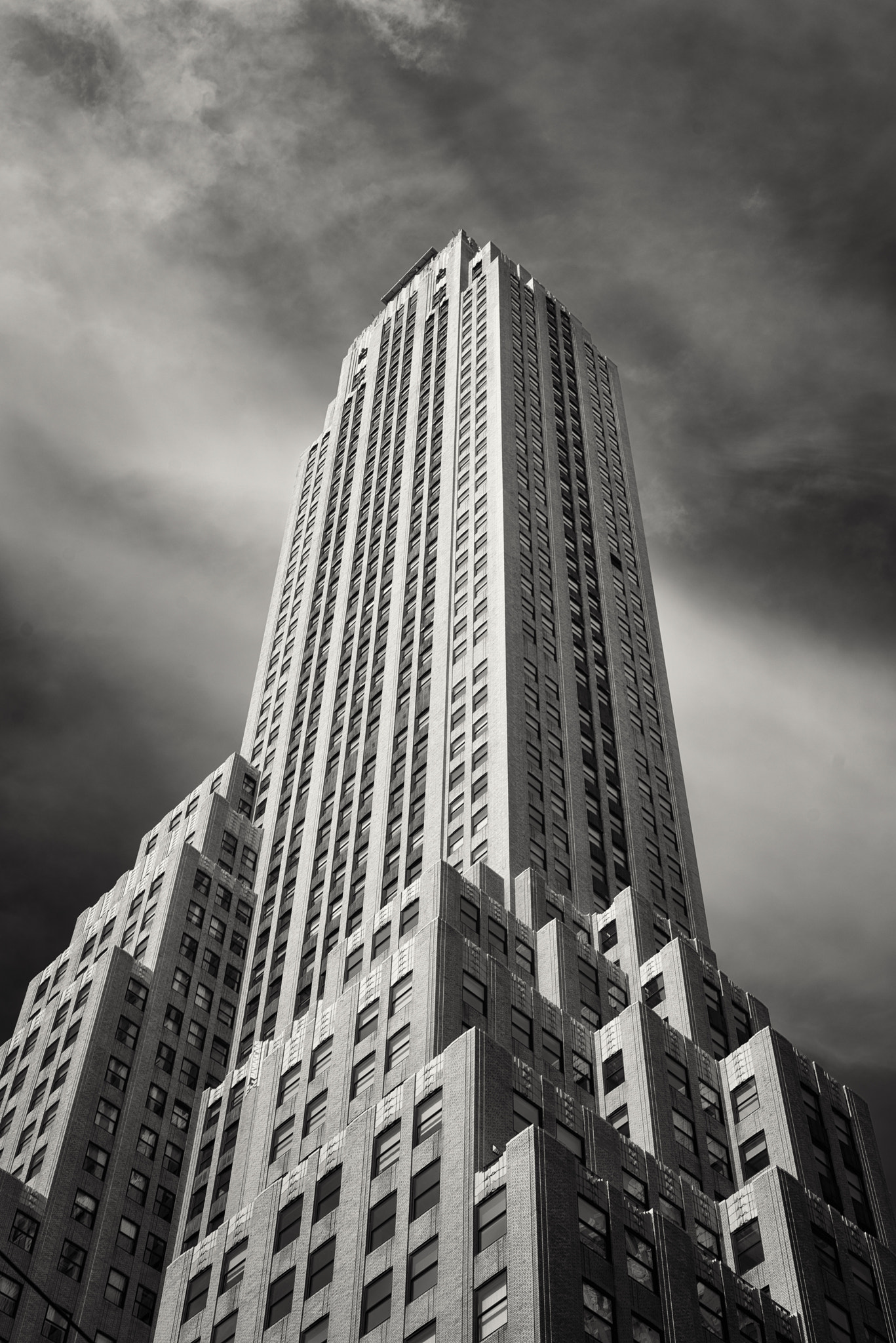 Nikon D610 + Sigma 50mm F1.4 DG HSM Art sample photo. Skyscraper photography