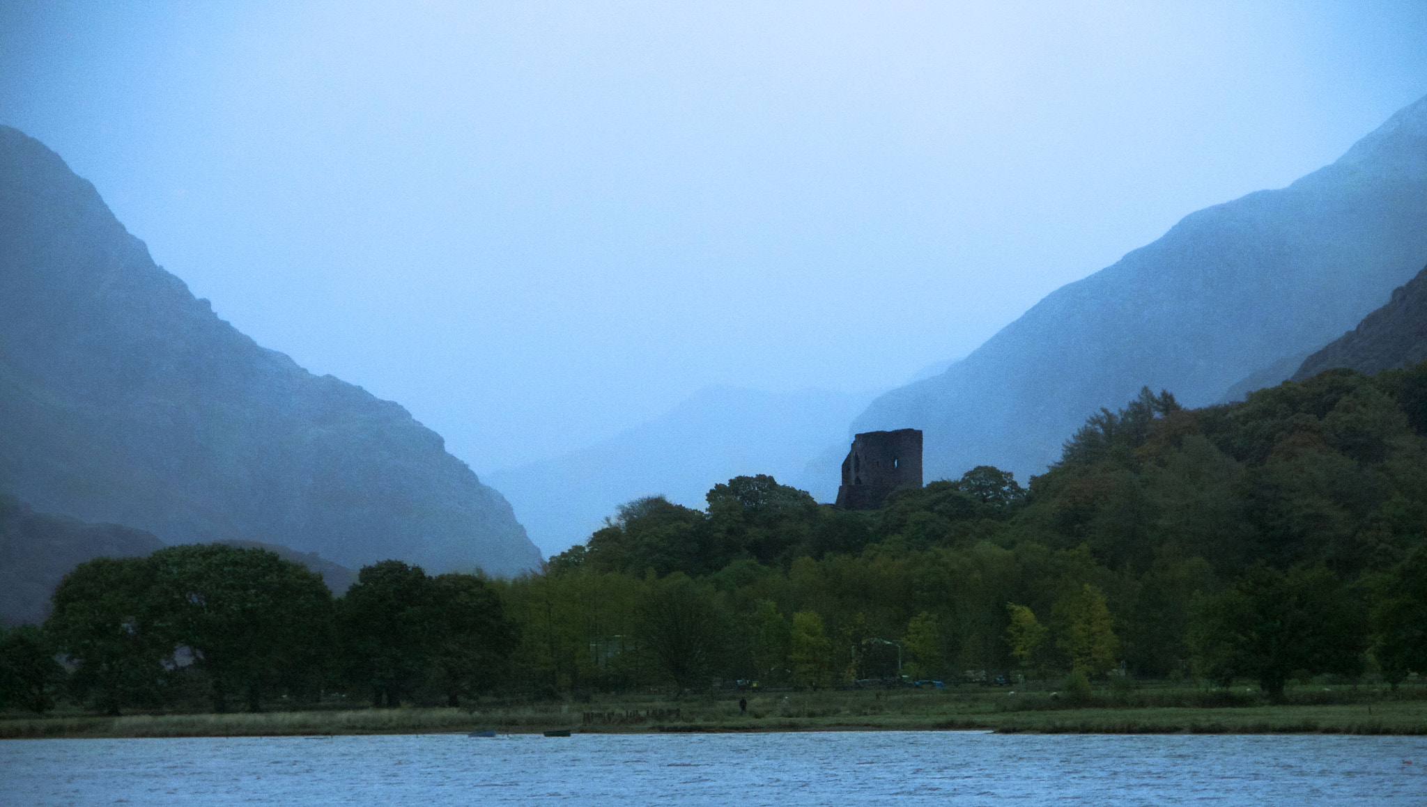 Canon EF-S 18-135mm F3.5-5.6 IS sample photo. Ruin in the moutains photography