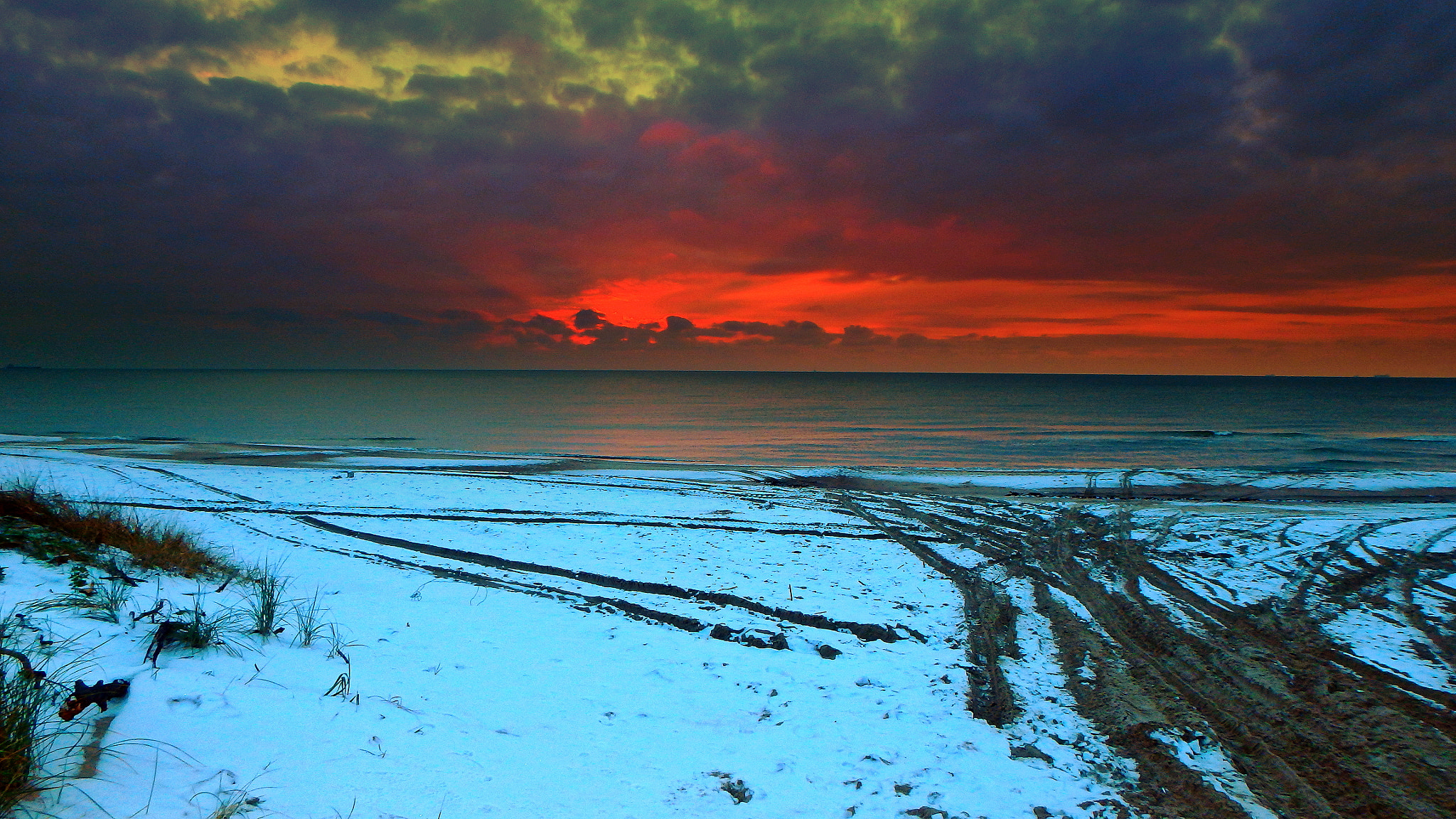 Olympus TG-850 sample photo. Red sky photography