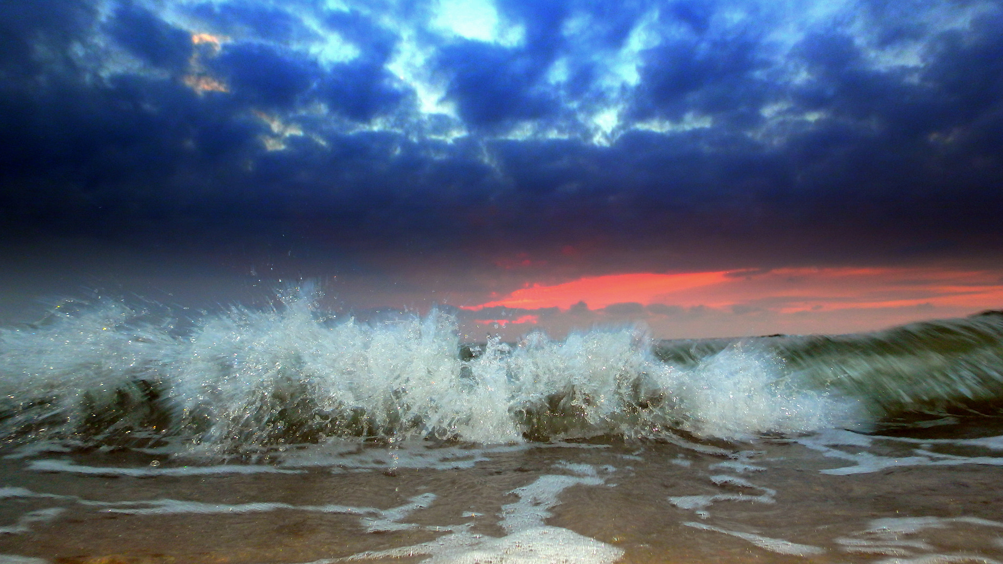 Olympus TG-850 sample photo. Waves photography